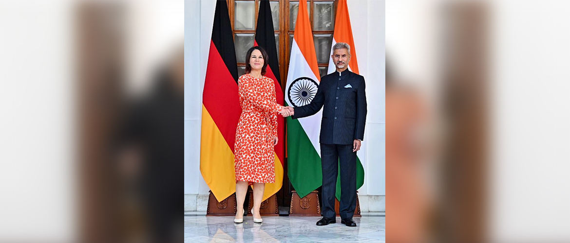  External Affairs Minister Dr. S. Jaishankar with German Foreign Minister Annalena Baerbock in New Delhi on 05.12.2022