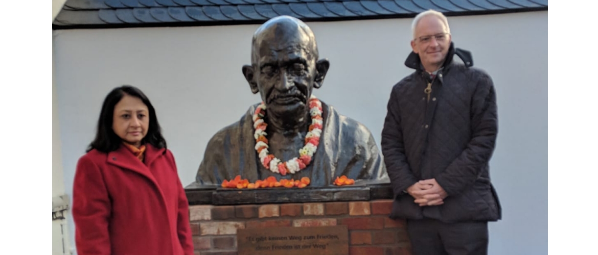  Ambassador of India to Germany, Mrs. Mukta Dutta Tomar  with Lord Mayor of Trier, Mr. Wolfram Leibe unveiled the bust of Mahatma Gandhi as part of the of the 150th birth anniversary celebrations of Mahatma Gandhi in Germany